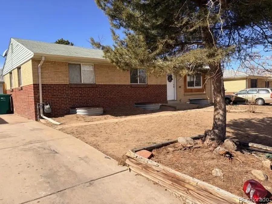 517 Florence St, Aurora, CO 80010 - #3