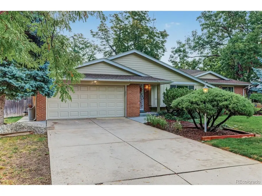 336 Oakland St, Aurora, CO 80010 - #2