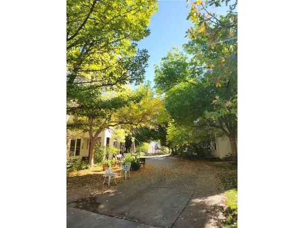 1613 W Canal Ct, Littleton, CO 80120