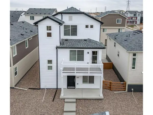 46571 Gold Prairie Dr, Bennett, CO 80102