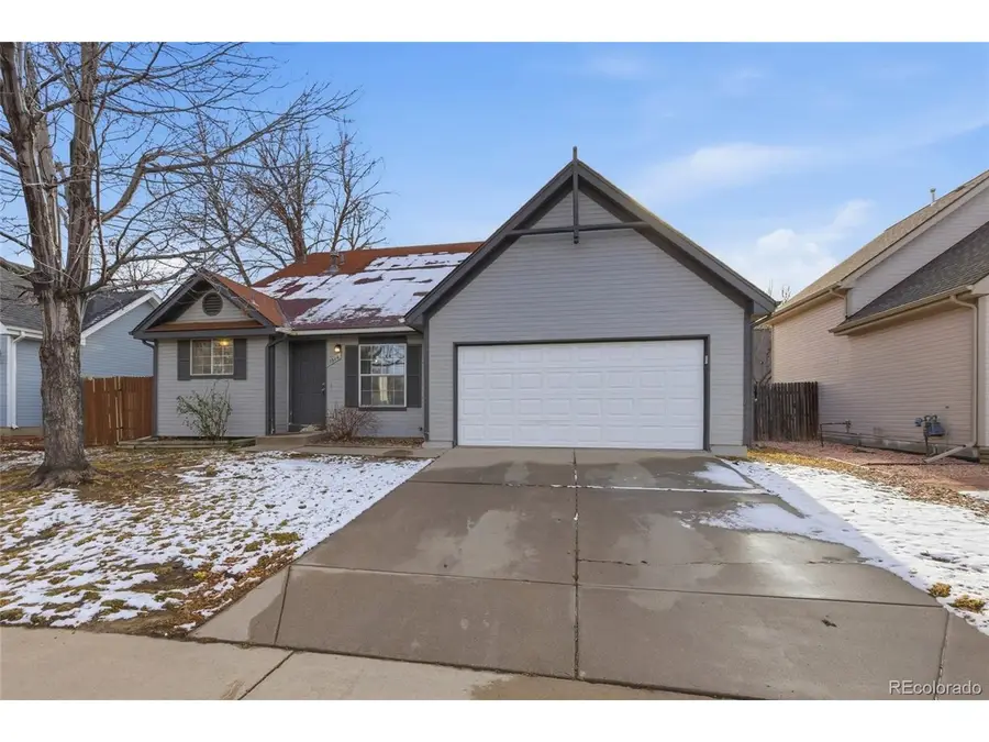 17614 E Temple Dr, Aurora, CO 80015 - Image #2