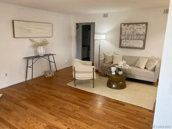 965 S Miller St #203, Lakewood, CO 80226