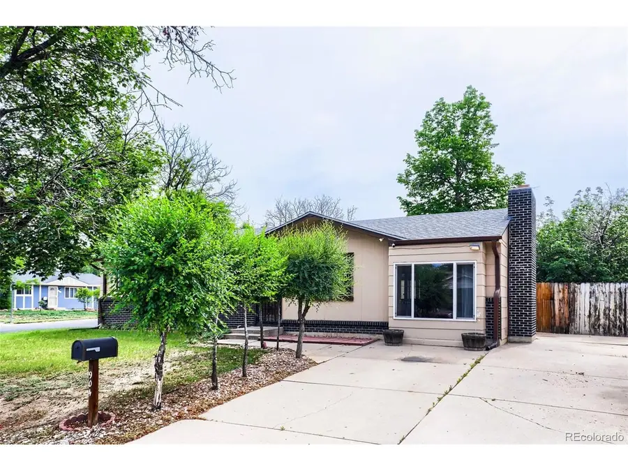 904 S Macon St, Aurora, CO 80012 - #2
