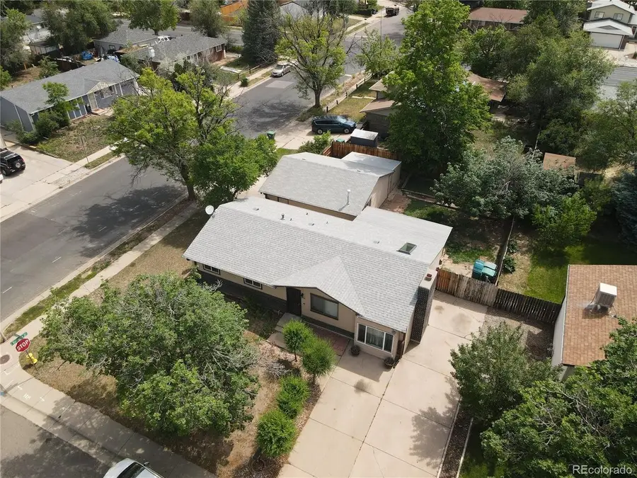 904 S Macon St, Aurora, CO 80012 - #3