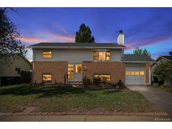 978 Nucla St, Aurora, CO 80011
