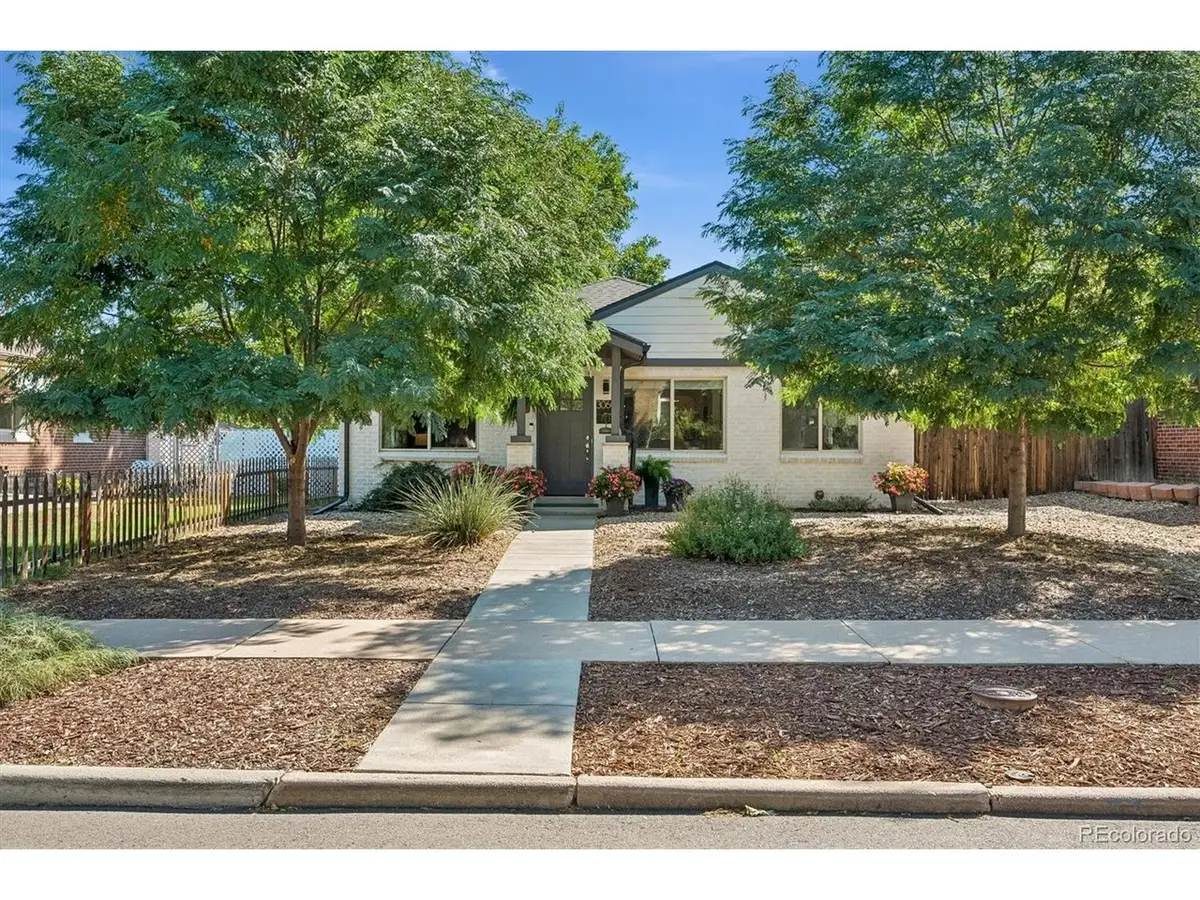 3060 Clermont St, Denver, CO 80207 - #1