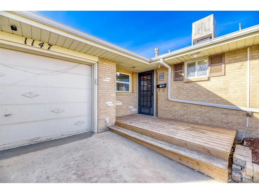 1147 S Kendall Ct, Lakewood, CO 80232 - #2