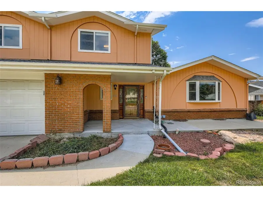 365 Titan St, Aurora, CO 80011 - #3