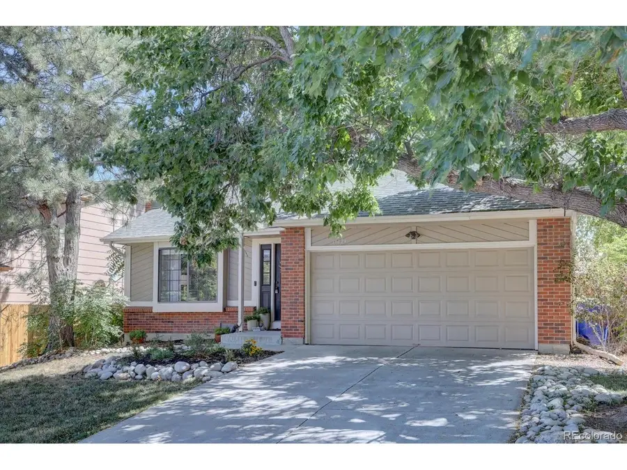 18824 E Mexico Dr, Aurora, CO 80017 - Image #2