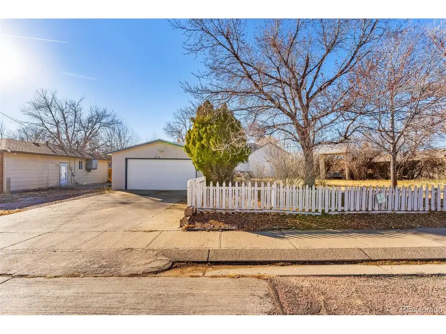 613 Barrett Ave, Canon City, CO 81212 - #2