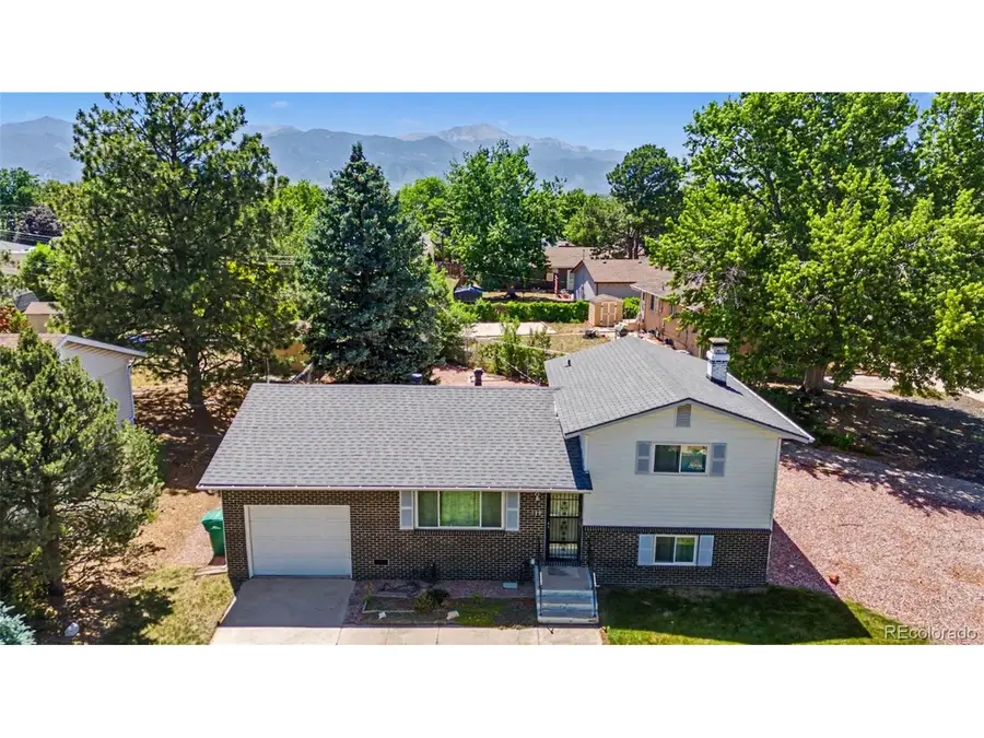 712 Lansing Dr, Colorado Springs, CO 80909 - #2