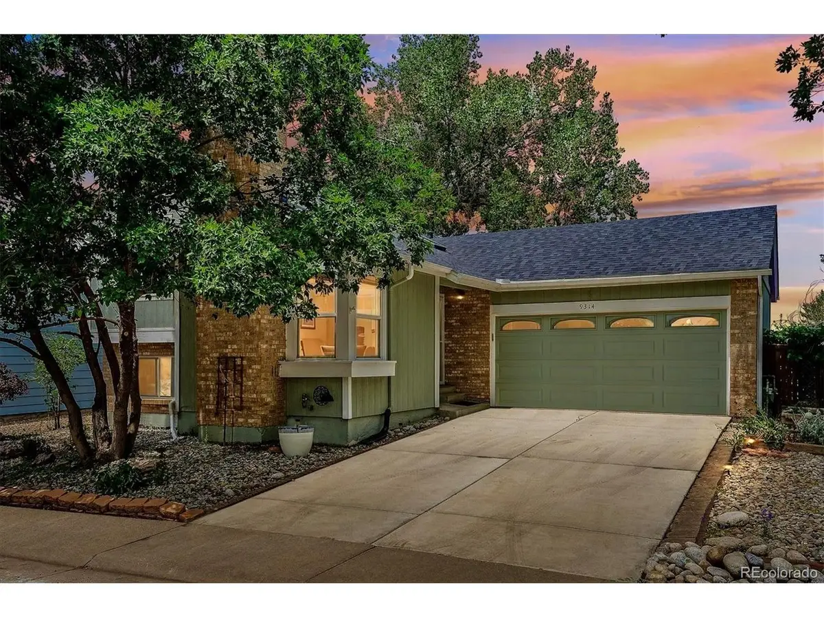9314 Hickory Cir, Highlands Ranch, CO 80126 - #1