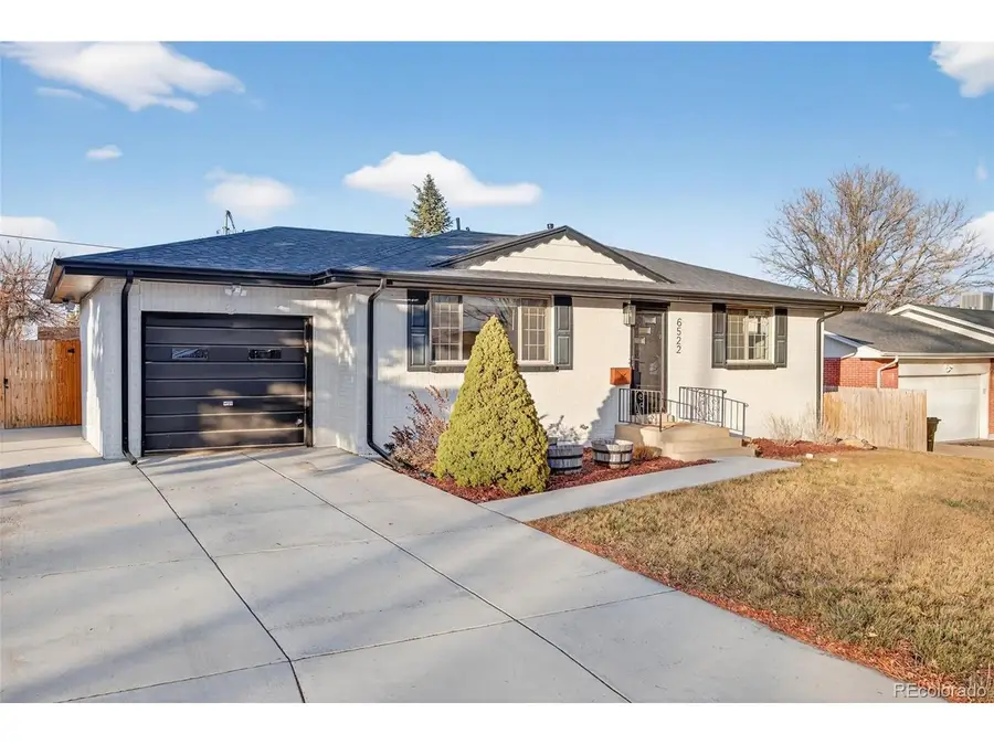 6522 Benton Cir, Arvada, CO 80003 - Image #2