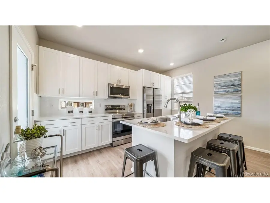 10125 Scranton Ct, Commerce City, CO 80022 - #2