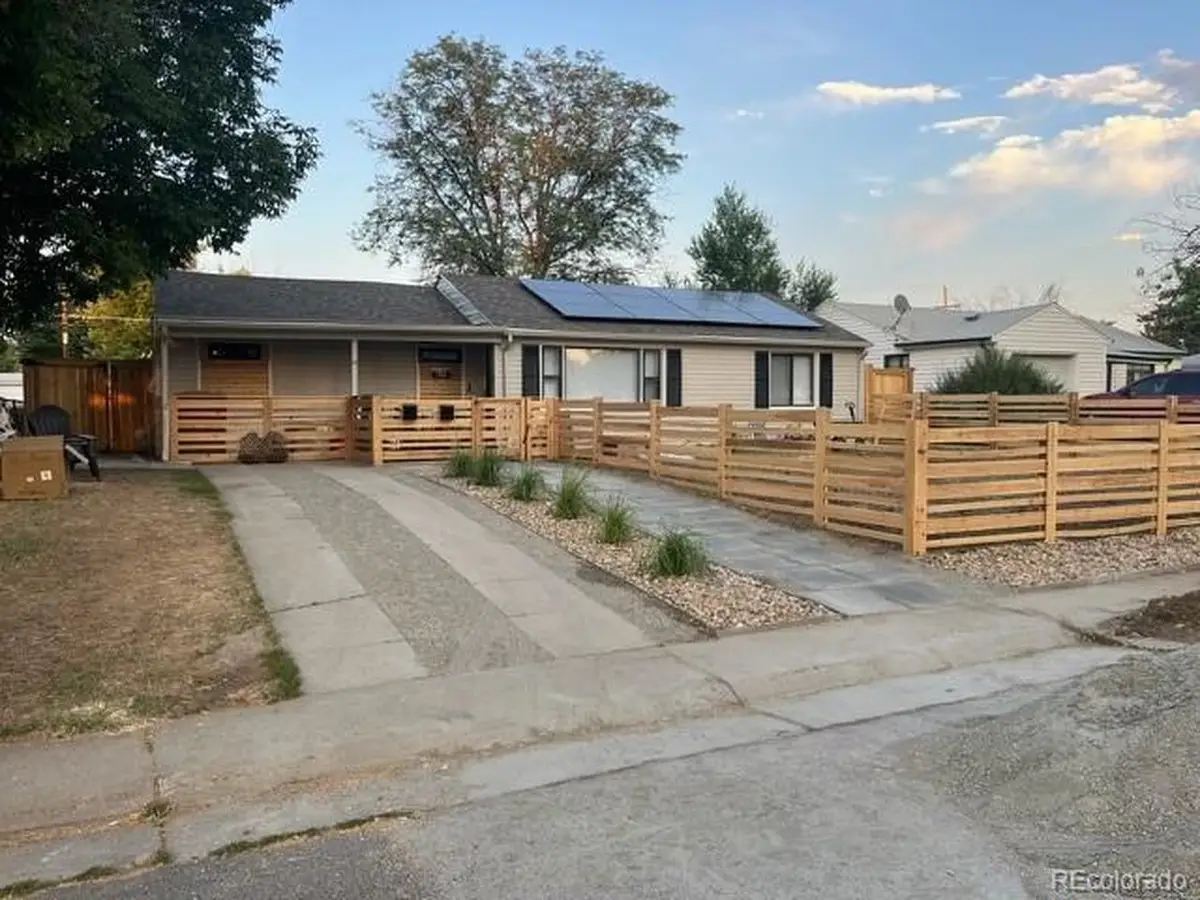 822 Geneva St, Aurora, CO 80010 - #1