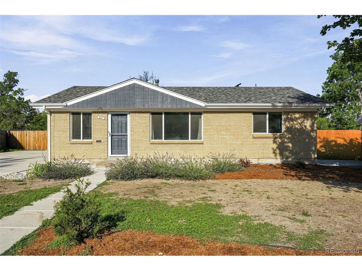 857 Iola St, Aurora, CO 80010 - #1