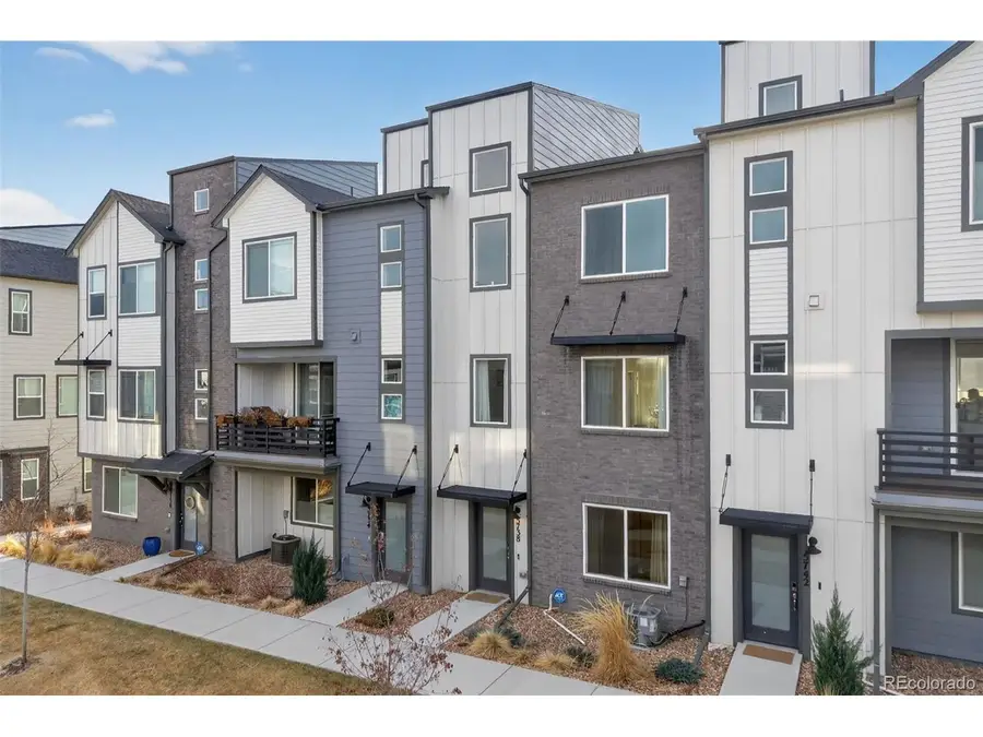 5738 Vivian St, Arvada, CO 80002 - #3