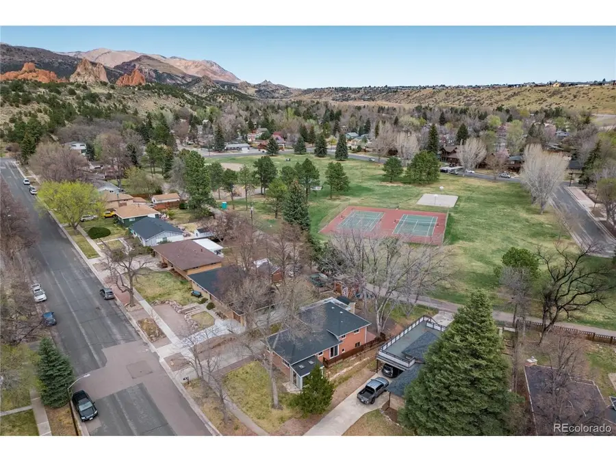 921 Valley Rd, Colorado Springs, CO 80904 - #2