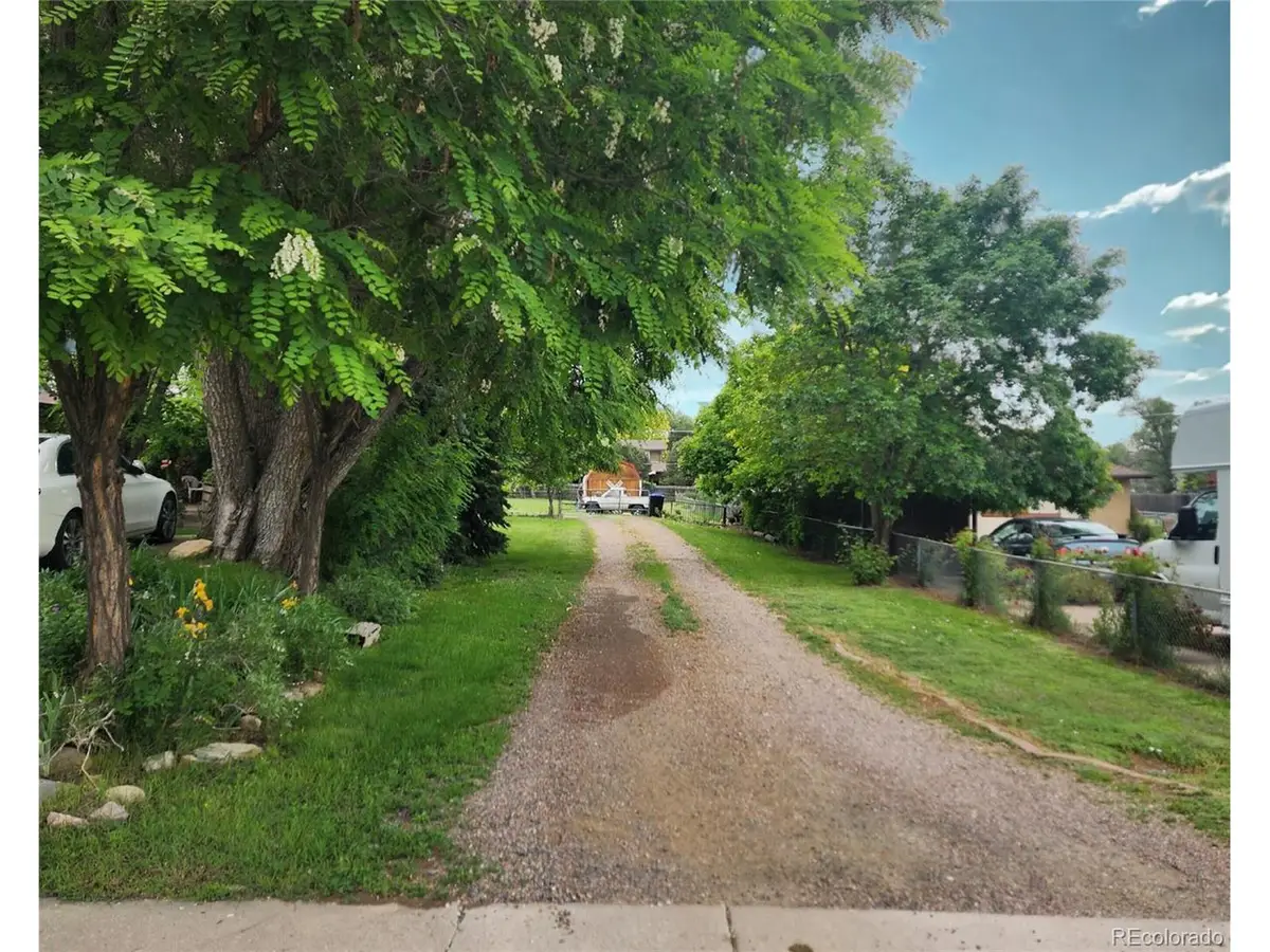 5870 Nelson Ct, Arvada, CO 80004 - #1