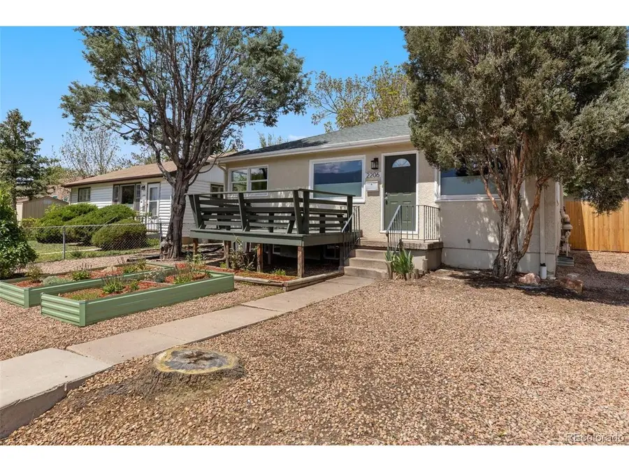 2206 W Uintah St, Colorado Springs, CO 80904 - #2