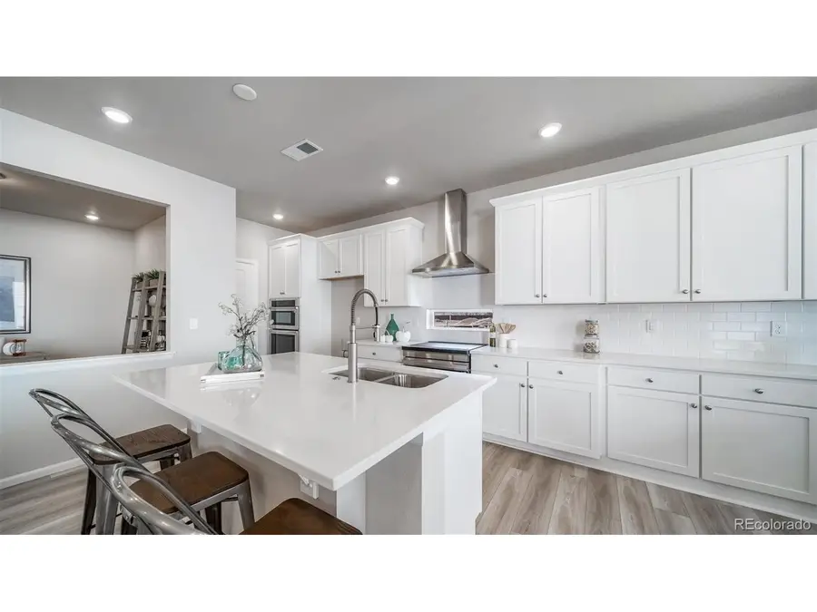 22113 E 49th Pl, Aurora, CO 80019 - #2