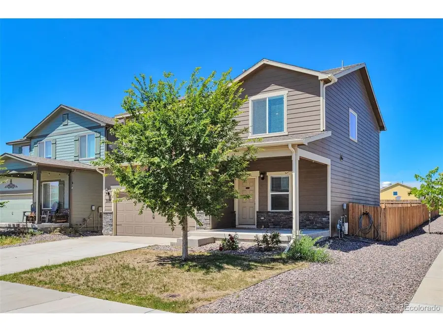 359 Maple St, Bennett, CO 80102 - #3