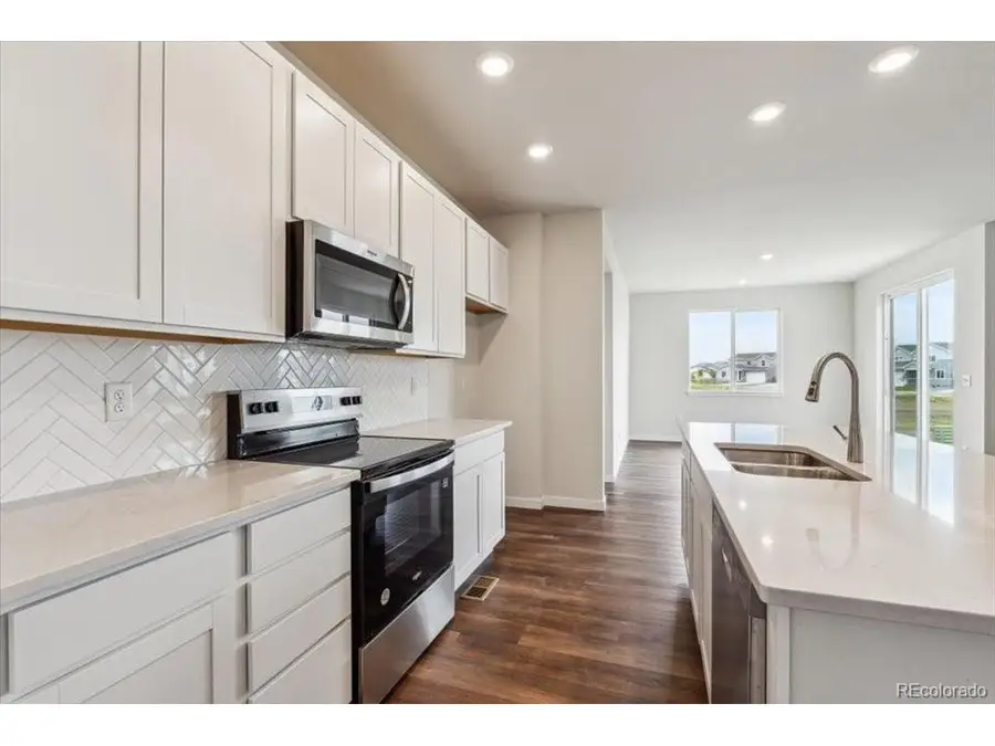 5806 Farmstead Pl, Mead, CO 80504 - #2