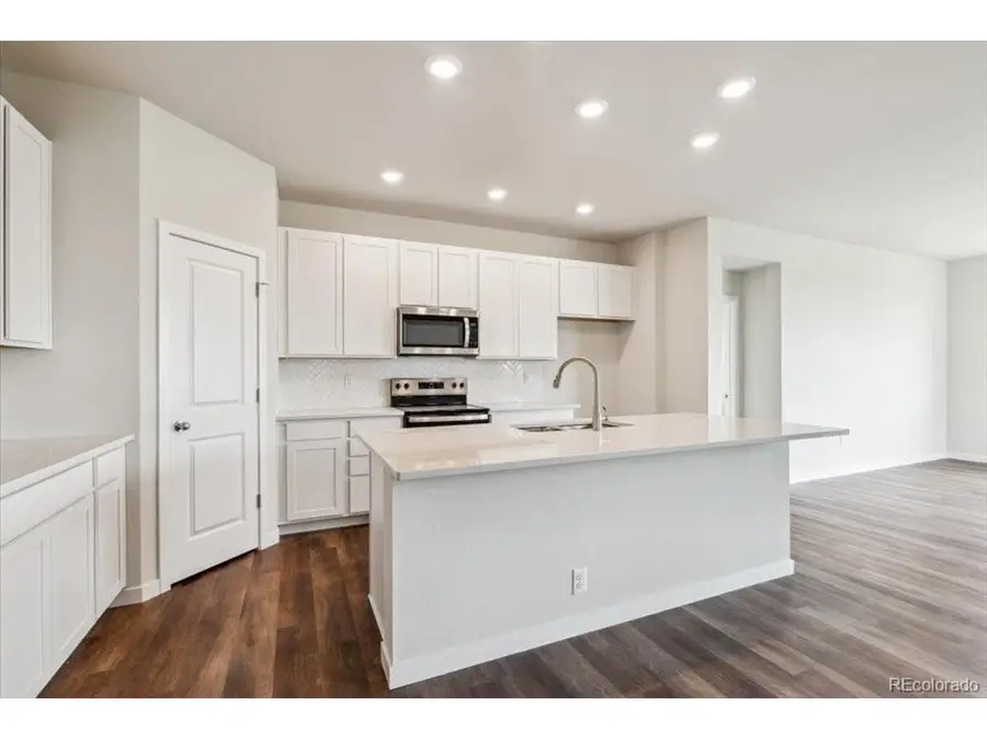 5806 Farmstead Pl, Mead, CO 80504 - #3