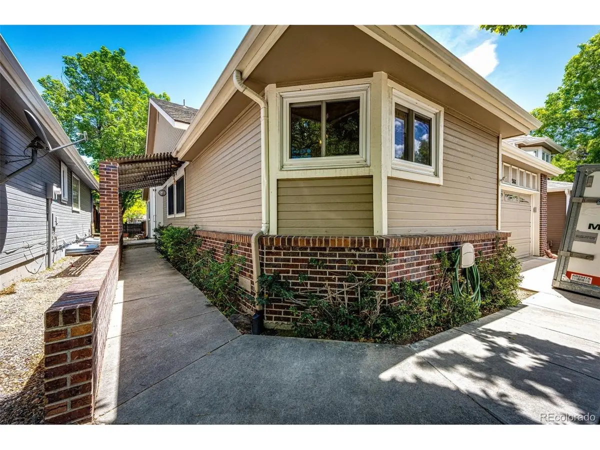 2566 S Independence Ct, Lakewood, CO 80227 - #1