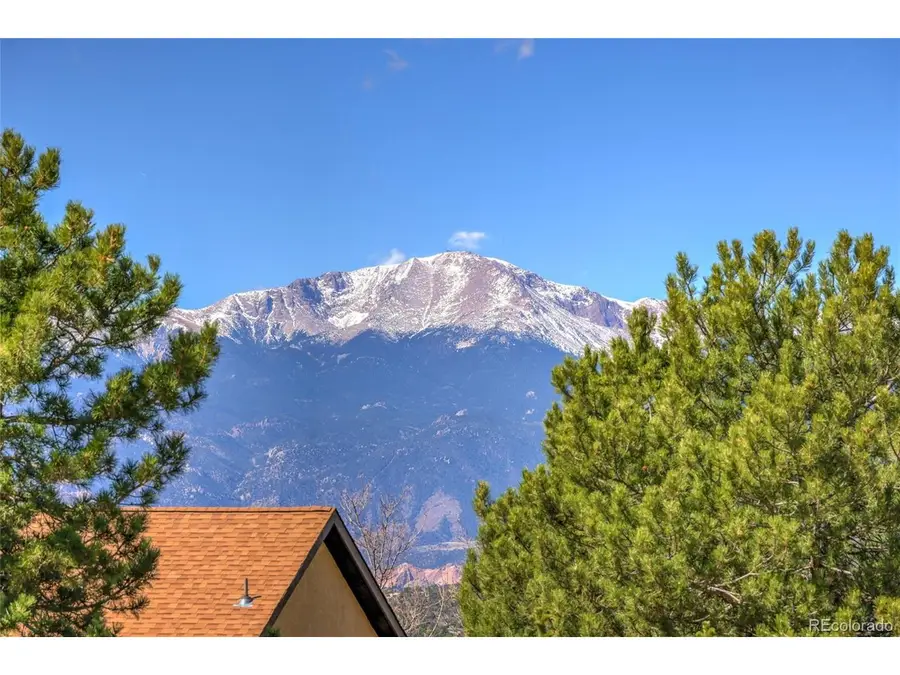 4955 Diamond Dr, Colorado Springs, CO 80918 - #2