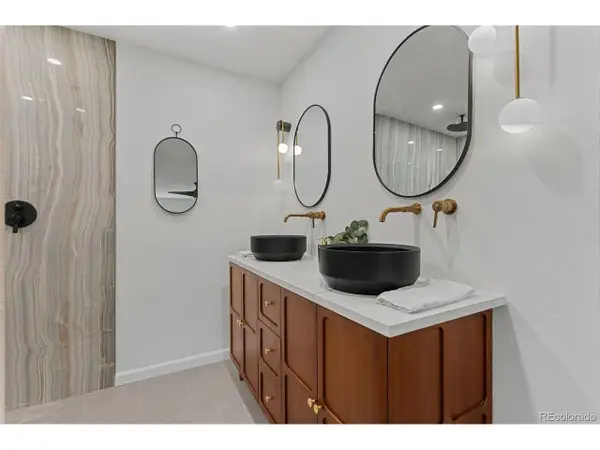 12256 E Bates Cir, Aurora, CO 80014