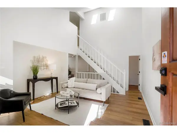 3045 E Long S Cir, Centennial, CO 80122