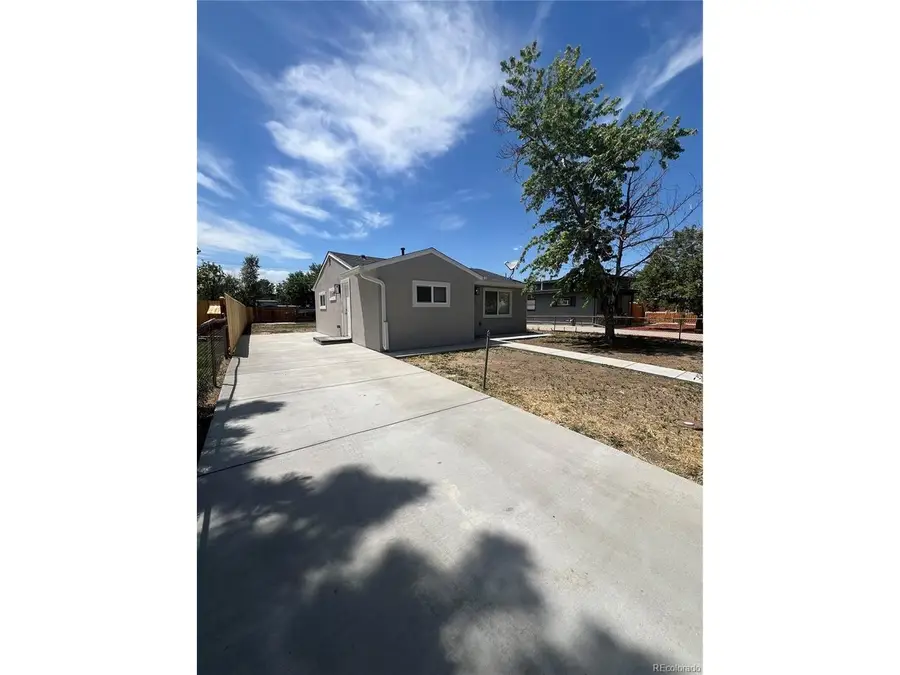 6751 Birch St, Commerce City, CO 80022 - #2