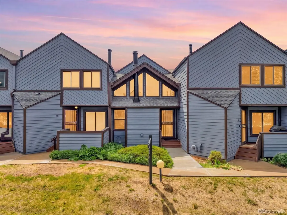 8921 W Yale Ave, Lakewood, CO 80227 - #1