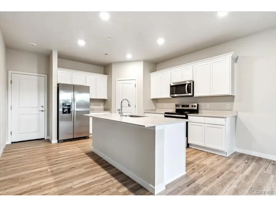 9413 Danube St, Commerce City, CO 80022 - #3