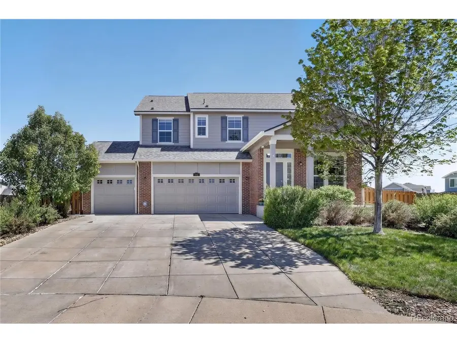 22 N Newcastle Ct, Aurora, CO 80018 - #2