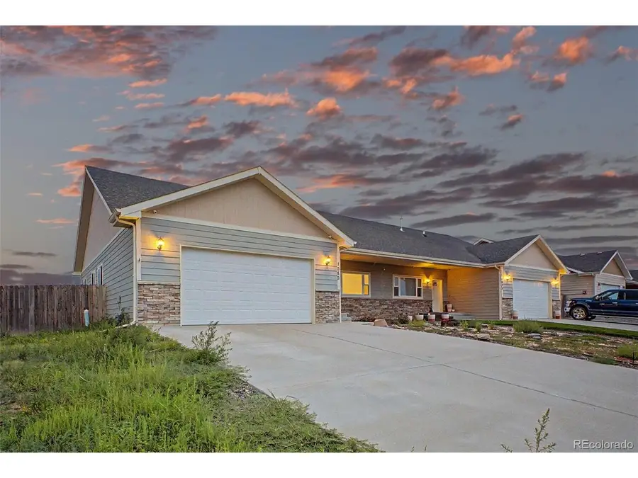 1080 Viewridge Rd, Bennett, CO 80102 - #2