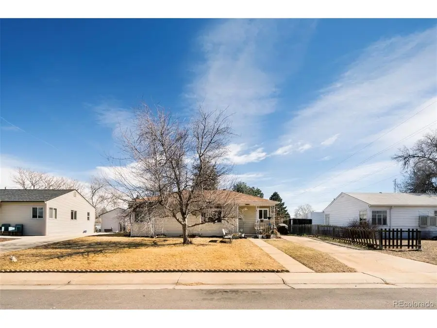 980 S Canosa Ct, Denver, CO 80219 - #2