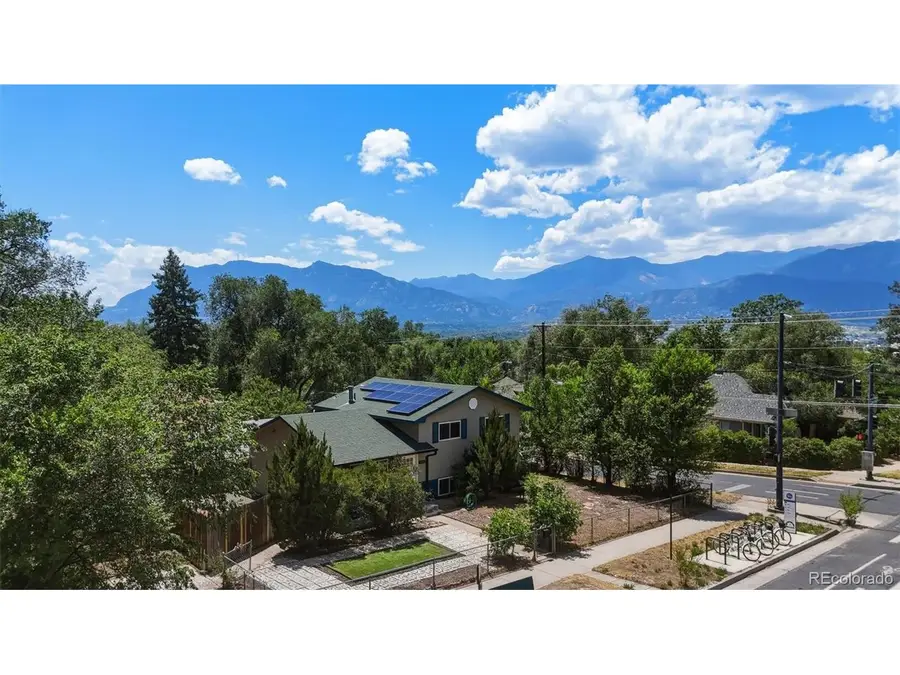 905 E Costilla St, Colorado Springs, CO 80903 - #2