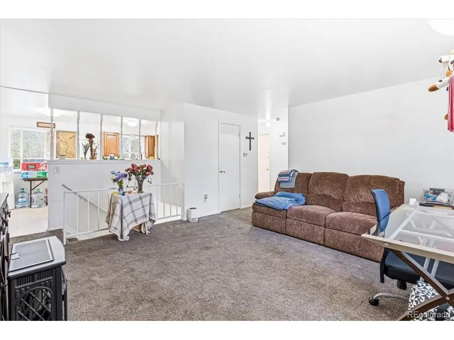 985 S Yukon St, Lakewood, CO 80226 - #3