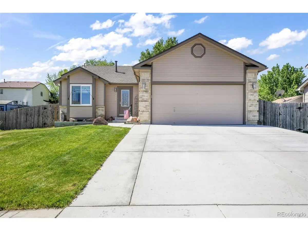 1643 S Canoe Creek Dr, Colorado Springs, CO 80906 - #1