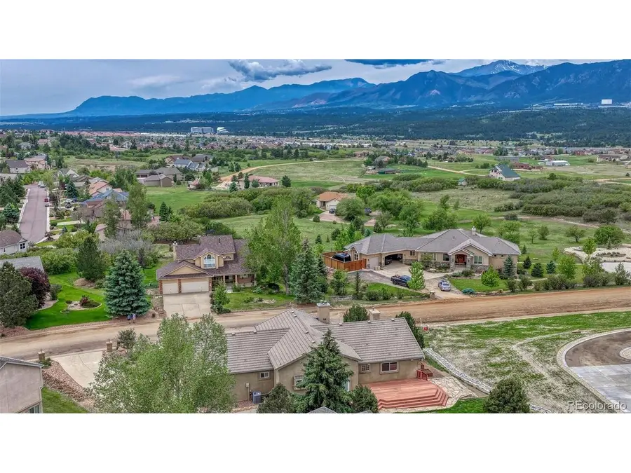 290 Lariat Ln, Colorado Springs, CO 80921 - #3