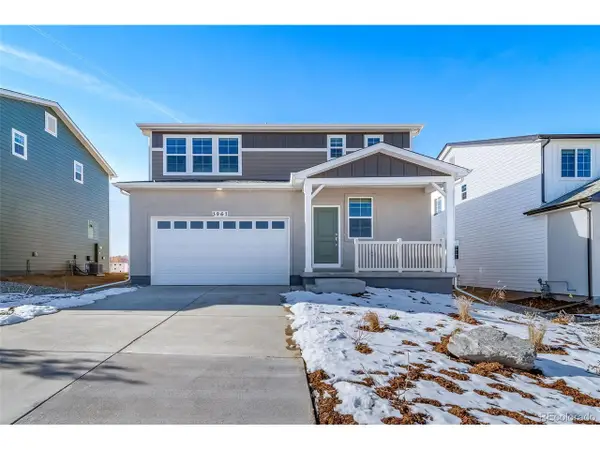 22302 E 38th Pl, Aurora, CO 80019