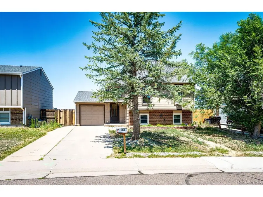 625 Madison Way, Bennett, CO 80102 - #2