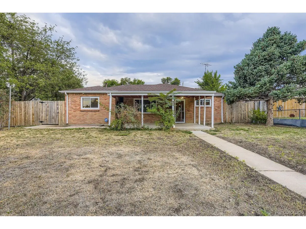 1010 Ash Ct, Thornton, CO 80229 - Image #1