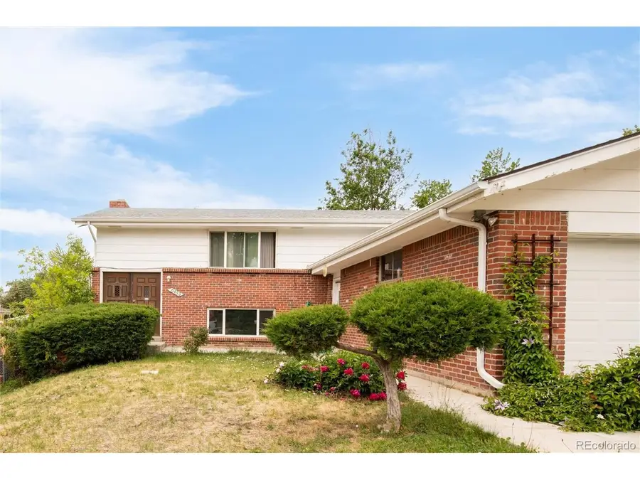 6453 Zephyr St, Arvada, CO 80004 - #2