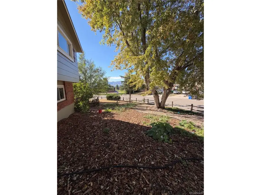 6135 Sapporo Dr, Colorado Springs, CO 80918 - #2