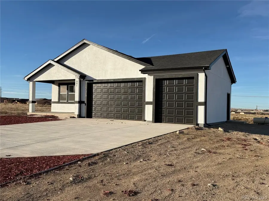 981 E Waverly Dr, Pueblo, CO 81007 - #2