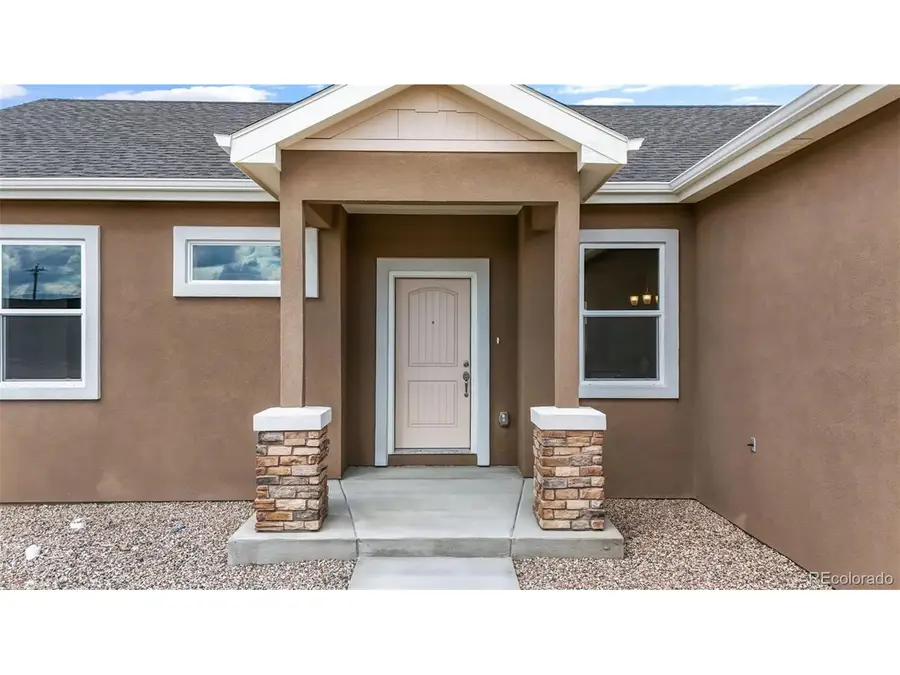 729 Campbell Ln, Pueblo, CO 81007 - #2