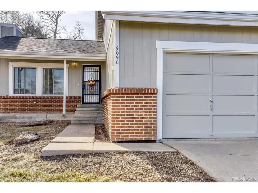 9090 Hunters Creek St, Littleton, CO 80126 - #2